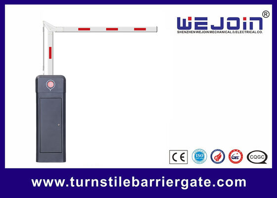 ความน่าเชื่อถือสูงและคุณภาพ 100% วงจรการทํางาน 90 องศา พับ Boom ระยะไกลการควบคุม ประตูกั้น